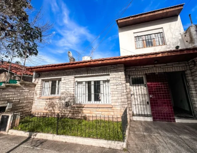 PH en Venta — brandsen 3742