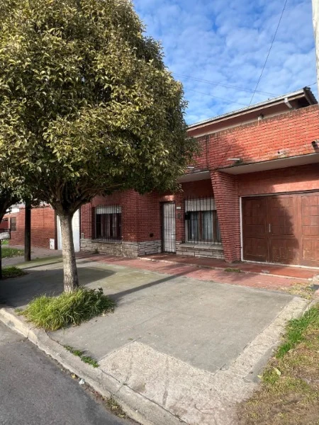 Casas, chalets en Venta — irala 4420