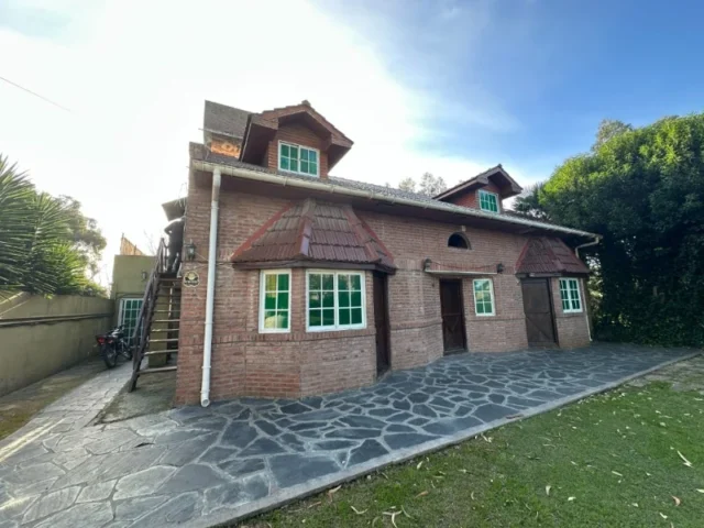 Casas, chalets en Venta — 841