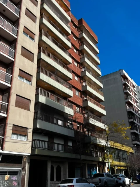 Departamentos, pisos y semipisos en Venta — 25 de mayo 3020