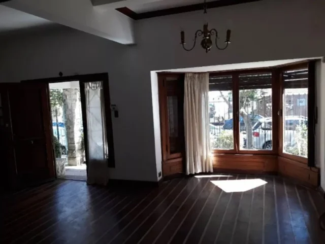 Casas, chalets en Venta — ALVEAR 2500
