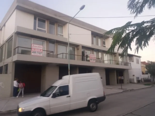 PH en Venta — PRIMERA JUNTA 3300