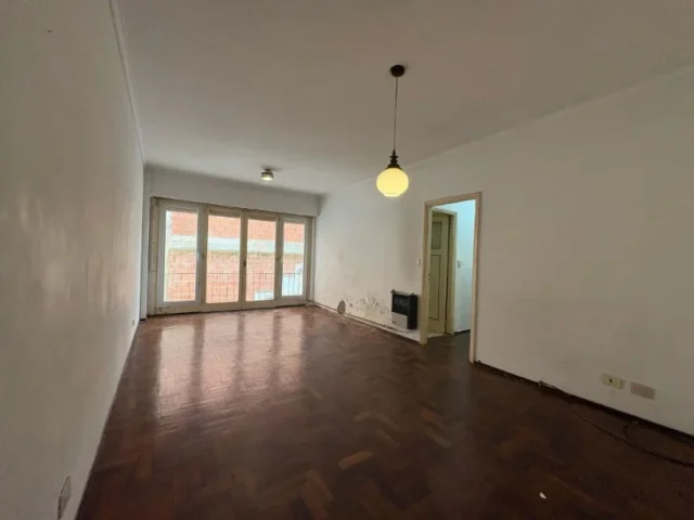 Departamentos, pisos y semipisos en Venta — Entre Rios y Colon