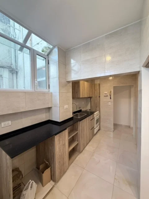 Departamentos, pisos y semipisos en Venta — Santa Fe y Castelli