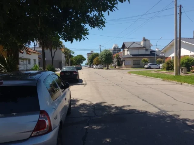 Casas, chalets en Venta — Juan A. Peña 3900