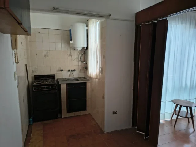 Departamentos, pisos y semipisos en Alquiler — Brown y Las Heras