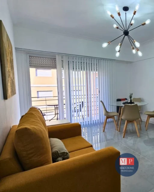 Departamentos, pisos y semipisos en Venta — Almirante Brown 2420