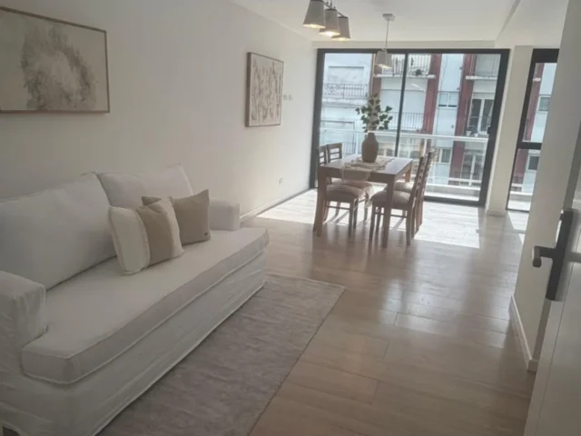Departamentos, pisos y semipisos en Venta — Moreno 2148