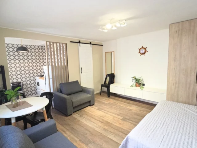 Departamentos, pisos y semipisos en Venta — Arenales 2241