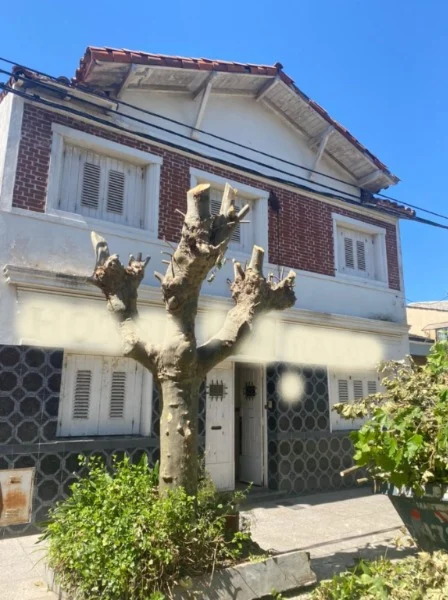 Hotel en Venta — España 900