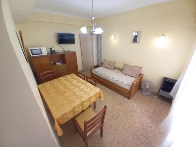 Departamentos, pisos y semipisos en Alquiler Temporario — Av Colon 2100