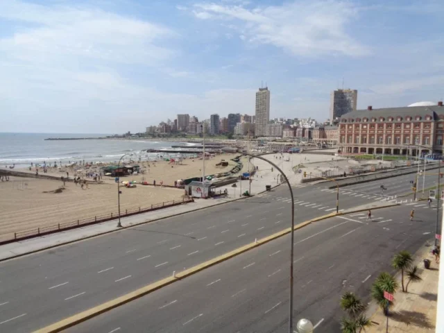 Departamentos, pisos y semipisos en Alquiler para Estudiantes — boulevard maritimo 1900