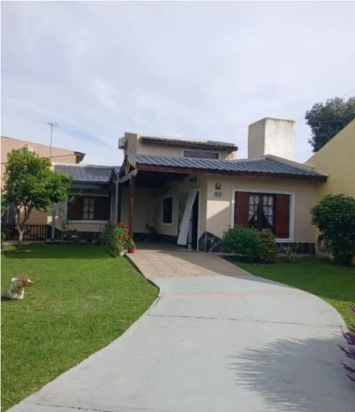 Casas, chalets en Venta — La Laura, Estacion Camet