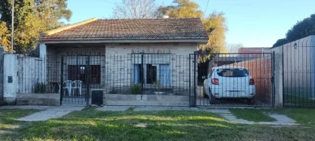 Casas, chalets en Venta — Condarco 5472