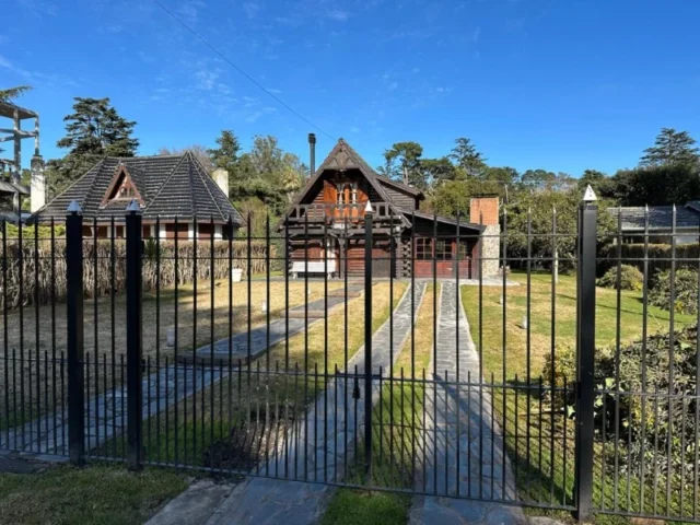Casas, chalets en Venta — Arturo