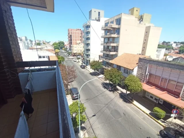 Departamentos, pisos y semipisos en Alquiler para Estudiantes — ALVARADO 2177