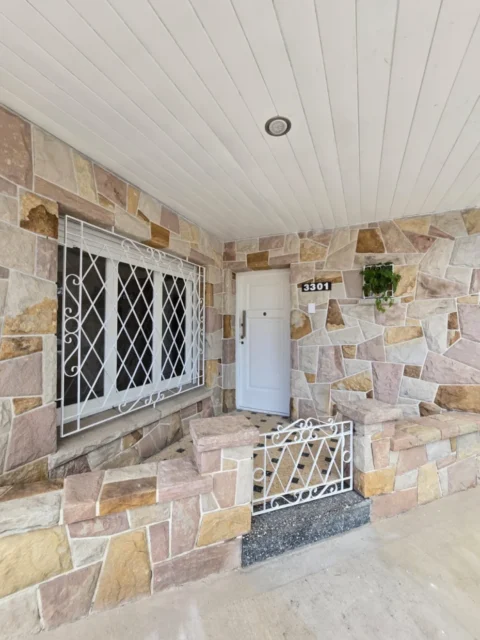 Casas, chalets en Venta — España 3301