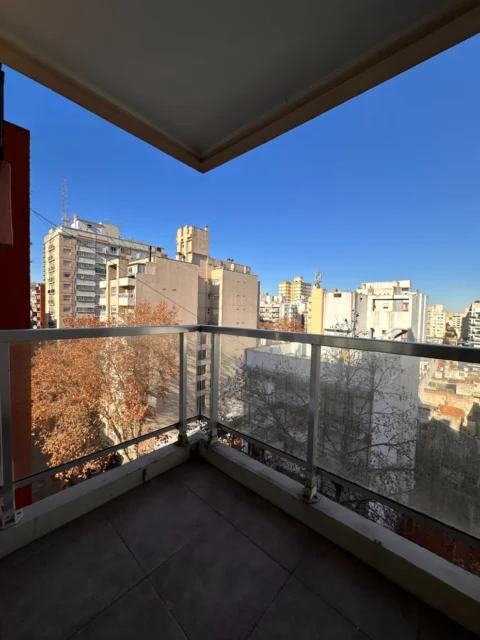 Departamentos, pisos y semipisos en Alquiler — Falucho 2475