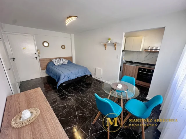 Departamentos, pisos y semipisos en Venta — Las Heras 2300
