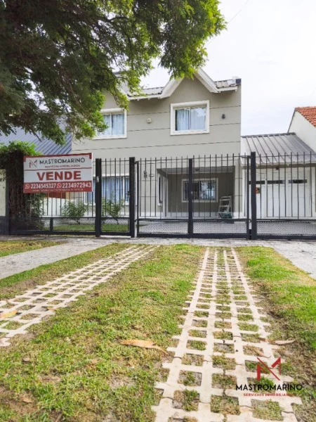 Casas, chalets en Venta — Matienzo 2064