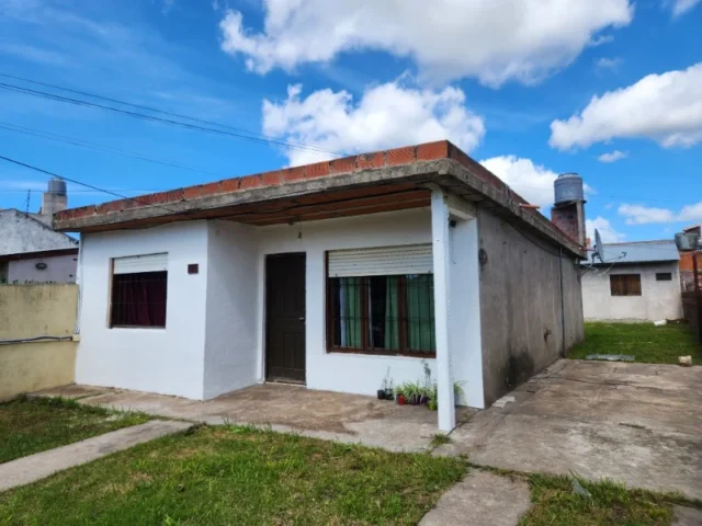 Casas, chalets en Venta — Bolivar 7700