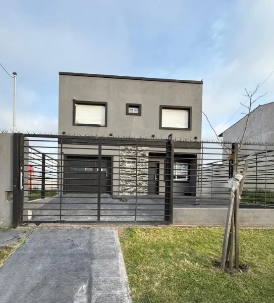 Casas, chalets en Venta — Monseñor Rau bis 2964