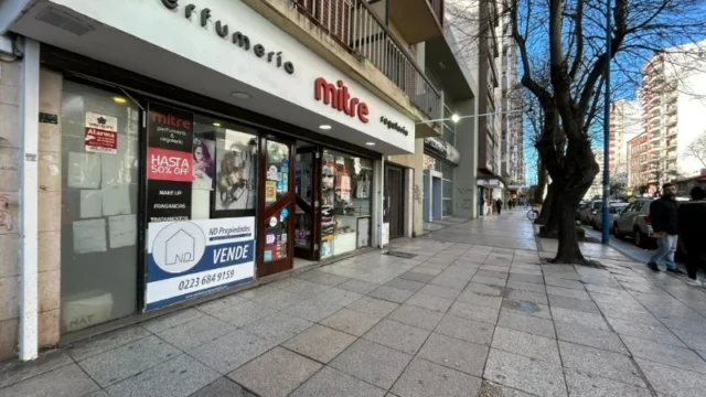 Locales en Venta — av. colon 2685