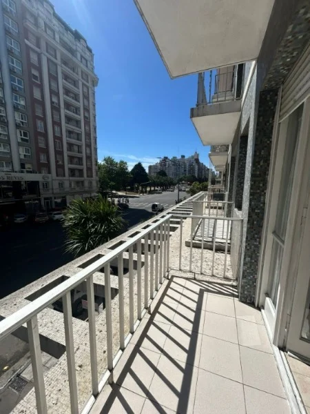 Departamentos, pisos y semipisos en Alquiler — Colon 2134