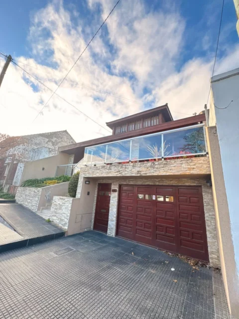 Casas, chalets en Venta — Entre rios 4186