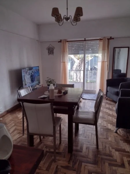 Departamentos, pisos y semipisos en Venta — Av. Della Paolera 1100