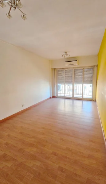 Departamentos, pisos y semipisos en Venta — Av Independencia 1400
