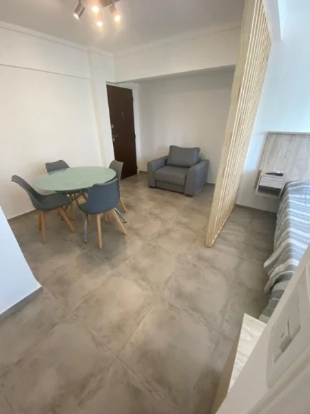 Departamentos, pisos y semipisos en Venta — Alsina 2600