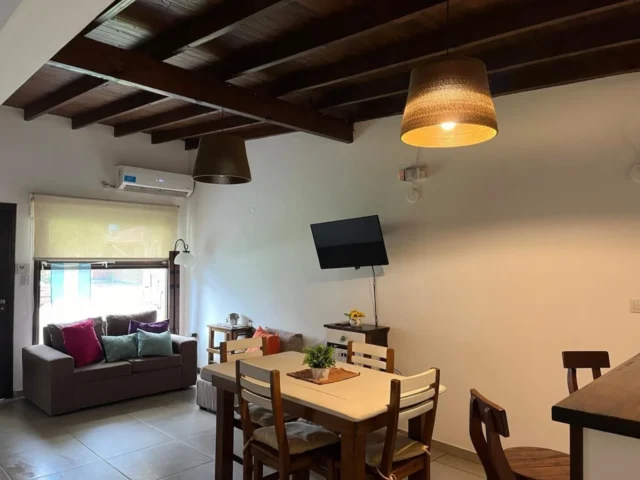 Casas, chalets en Alquiler — Chipre 900