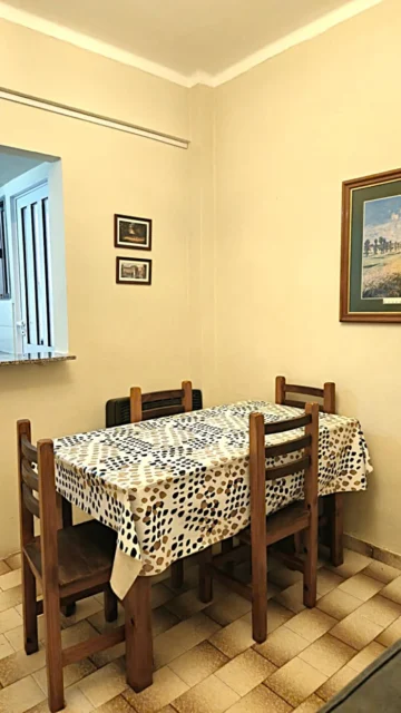 Departamentos, pisos y semipisos en Alquiler — Rivadavia 3066