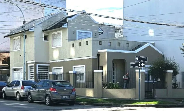 Casas, chalets en Venta — catamarca 3900