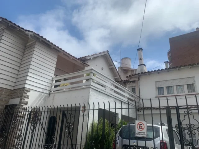Casas, chalets en Venta — 3 de febrero 3100
