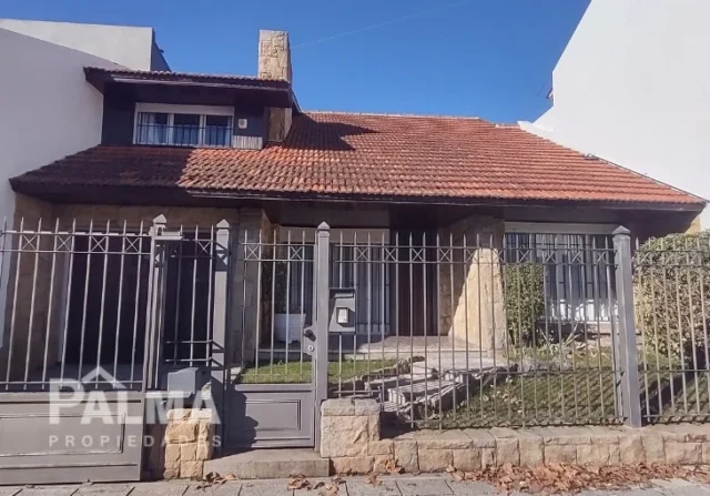 Casas, chalets en Venta — Santa Fe 3848