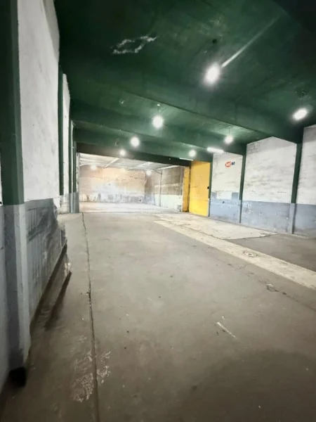 Galpones en Alquiler — Av. Champagnat 2467