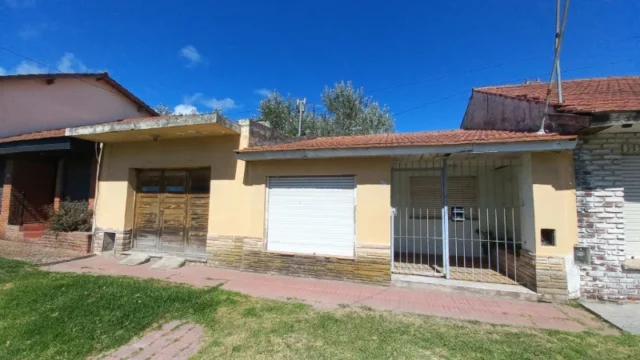 Casas, chalets en Venta — Bouchard 7054