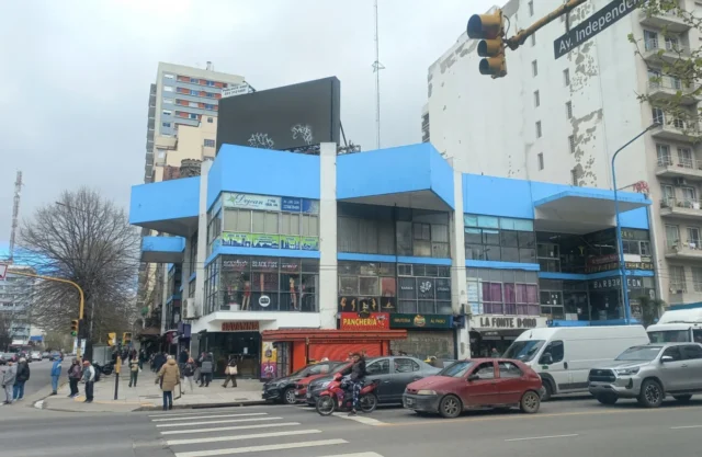 Locales en Venta — Av. Luro 3212