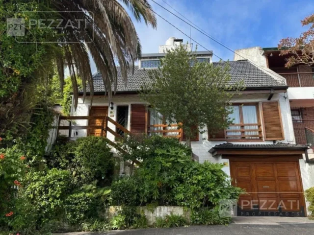 Casas, chalets en Venta — Castelli 700