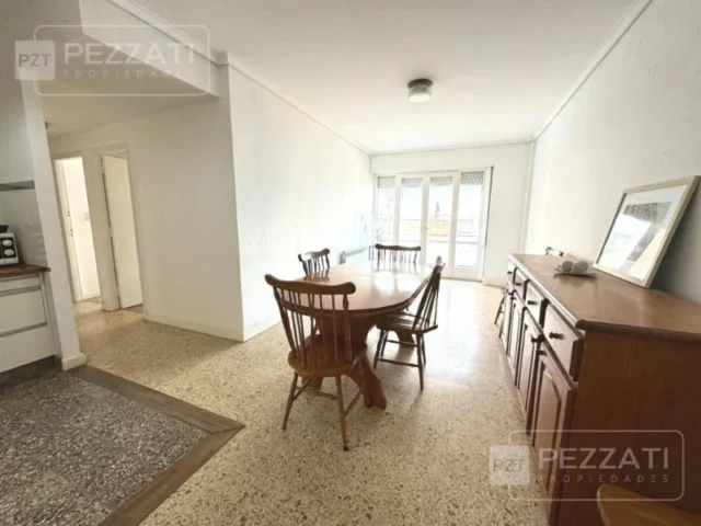 Departamentos, pisos y semipisos en Venta — Rivadavia 3000