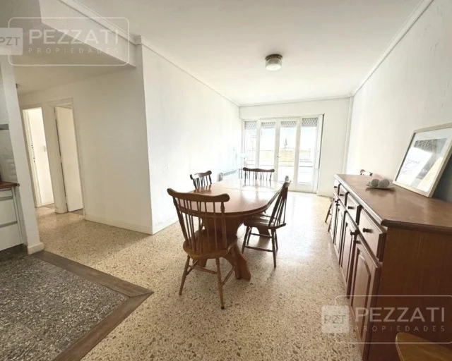 Departamentos, pisos y semipisos en Venta — Rivadavia 3000