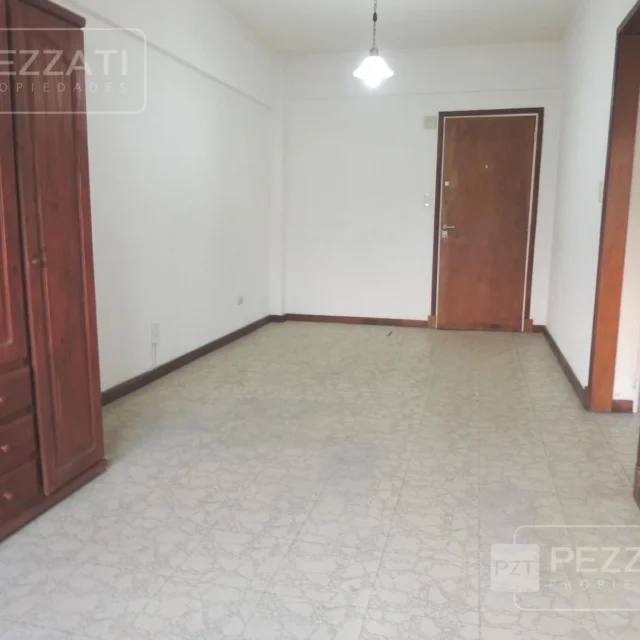 Departamentos, pisos y semipisos en Alquiler — Alvarado 1600