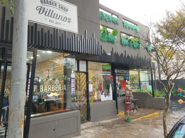 Oficinas en Alquiler — Alberti