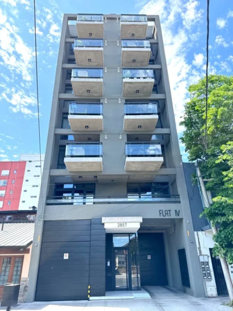 Departamentos, pisos y semipisos en Alquiler — Avellaneda 2800