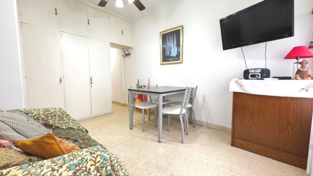 Departamentos, pisos y semipisos en Venta — Moreno 2300
