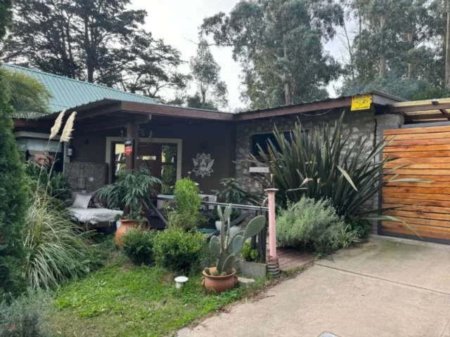 Casas, chalets en Venta — Mangore 4025