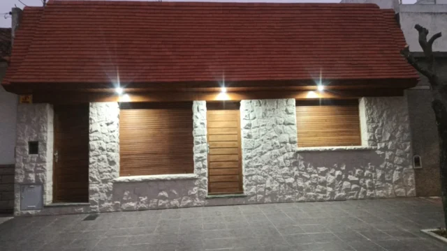 Casas, chalets en Venta — 1 DE MAYO
