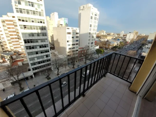 Departamentos, pisos y semipisos en Venta — Colon 3137